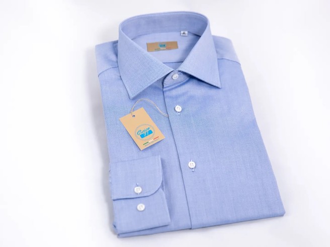 Camicia modello Torino, tessuto cotone doppio ritorto colore azzurro.